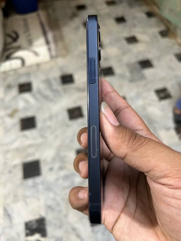 Iphone 12 64GB Non PTA 5