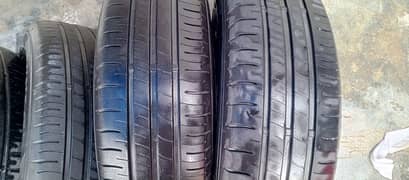 Dunlop tyre 185/70R/13