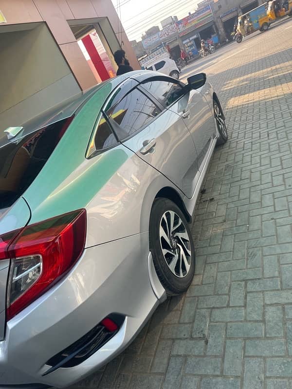 Honda Civic Oriel 2018 3