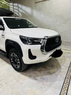 Toyota Hilux 2021 03123128547 cal nobar