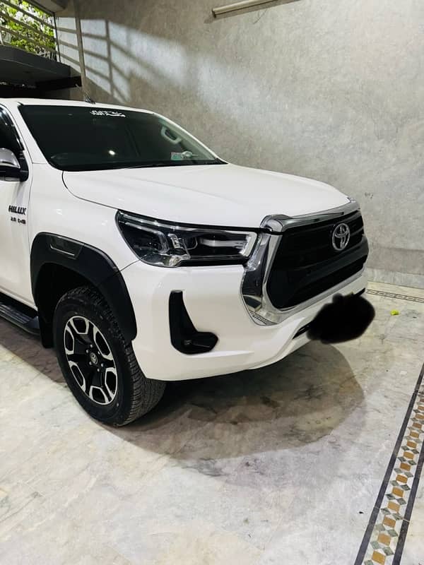 Toyota Hilux 2021 03123128547 cal nobar 0