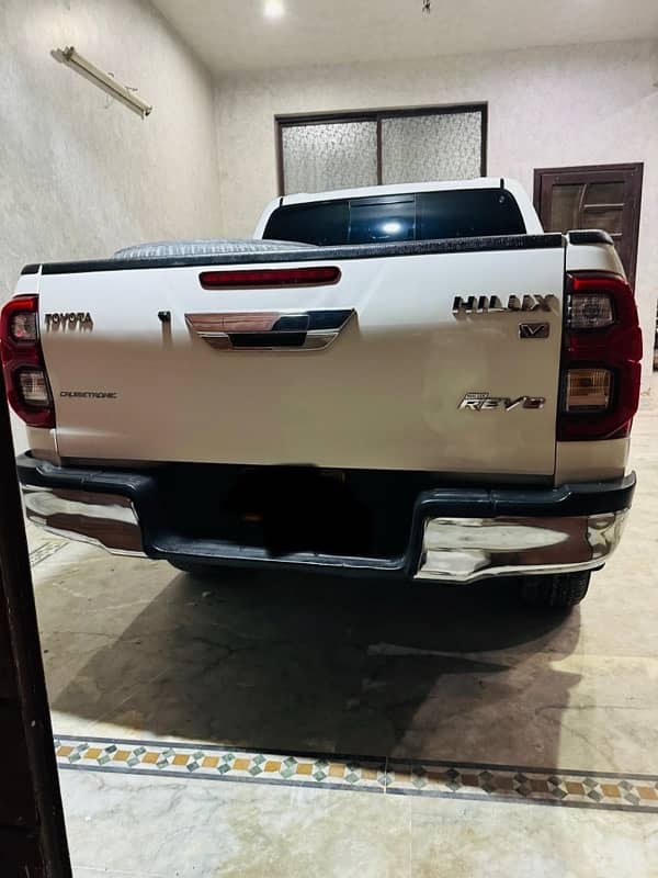 Toyota Hilux 2021 03123128547 cal nobar 1