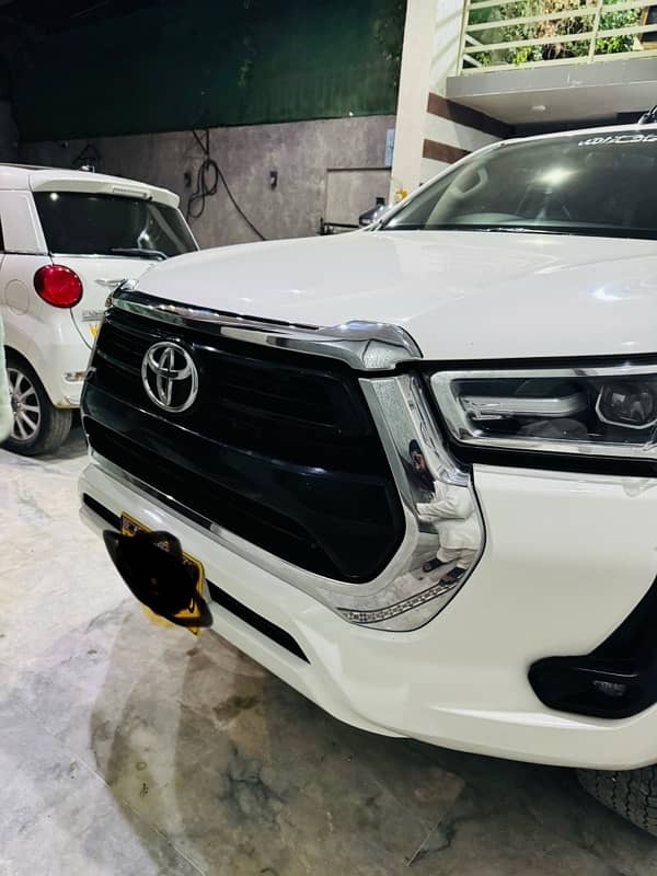 Toyota Hilux 2021 03123128547 cal nobar 2