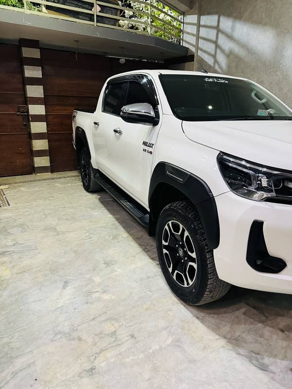 Toyota Hilux 2021 03123128547 cal nobar 5