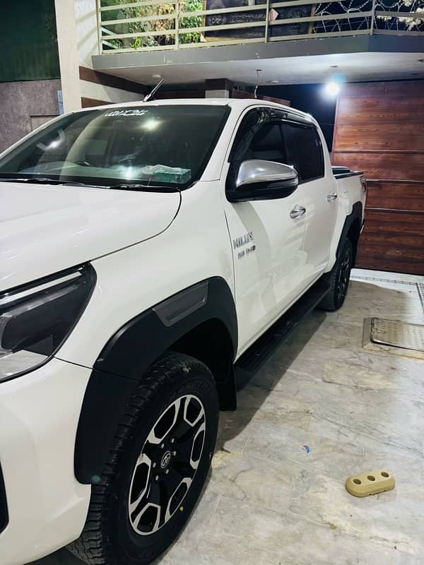 Toyota Hilux 2021 03123128547 cal nobar 6