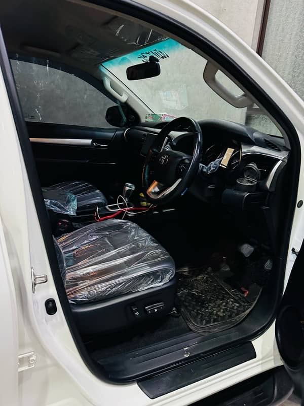 Toyota Hilux 2021 03123128547 cal nobar 17