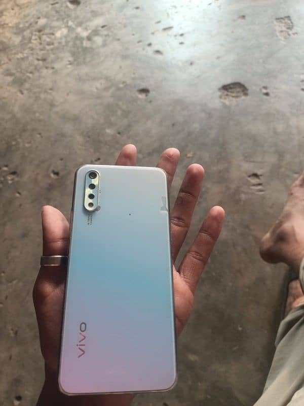 vivo s1 for sale 4gb128gb original phone 2