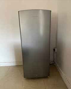 Hisense refrigerator ( small size)