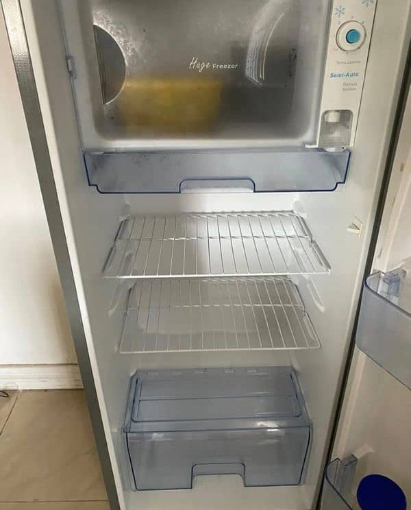 Hisense refrigerator ( small size) 2