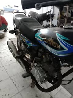 unique 125 fast field engine go to condition golden number Karachi