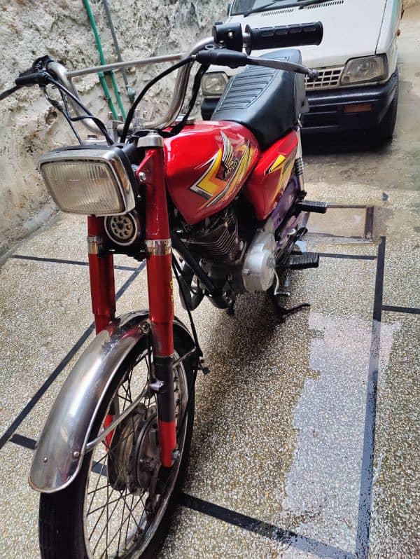 Honda CG125 14 model Excellent Condition. . . 3