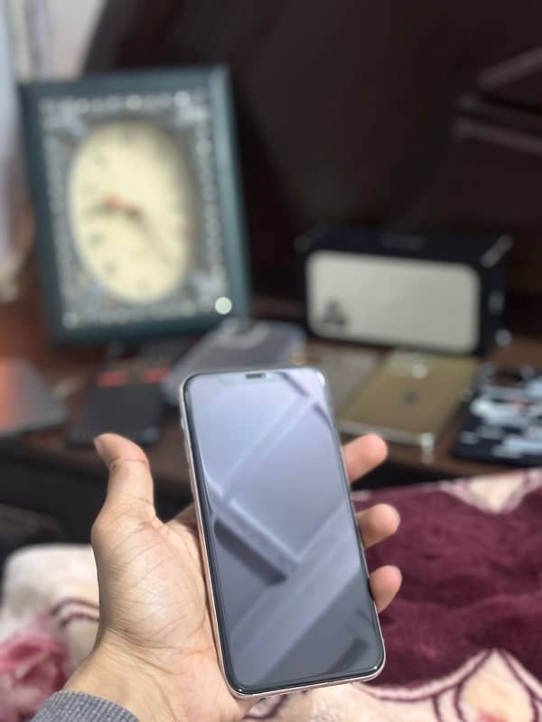 iphone 11 pro pta approved 256 Gb 2