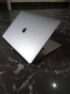 MacBook