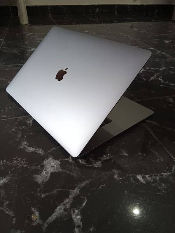 MacBook pro 2019_16inch ( 16GB/512GB SSD ) 0