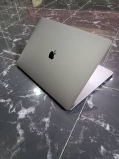 MacBook