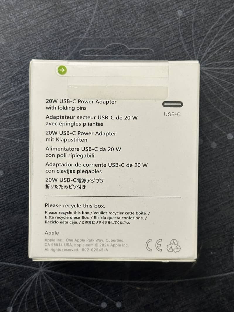 Apple 20W USB-C Power Adapter (OEM) 1