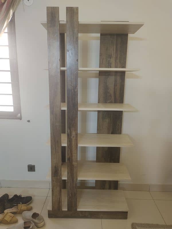 Stylish bookshelf 1
