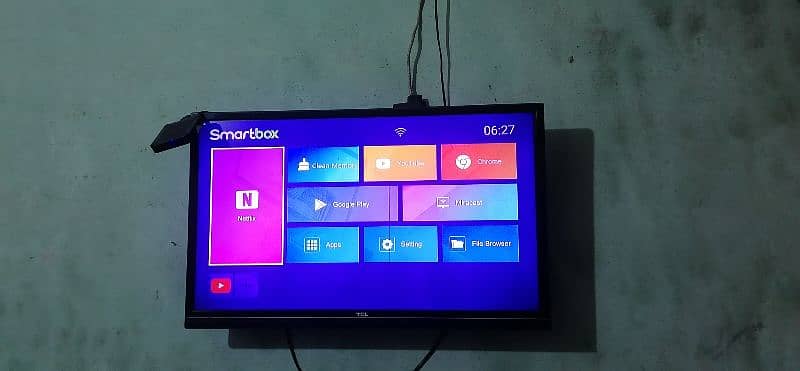 TCL led 32inch with android box 1