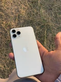 Iphone 11 pro. Factory unlock