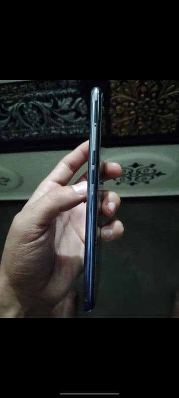 Oppo f19 6/128  0*3*0*3*4*9*2*4*1*7*5 0