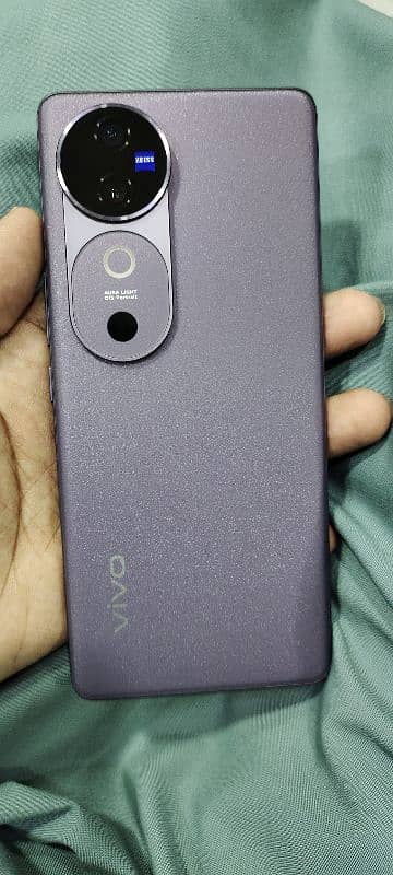 vivo v40 5g 3