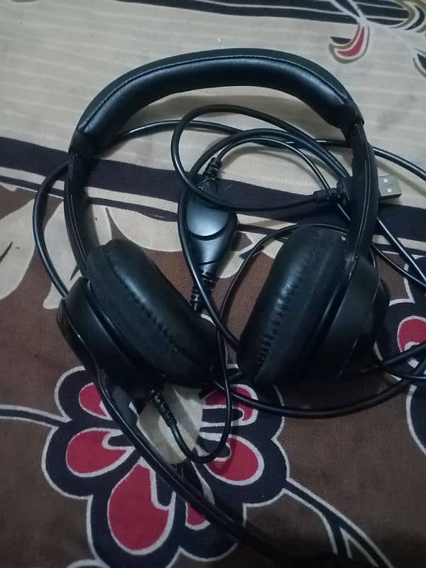 used headphones for sale 0