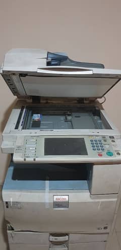 Richo c2051 photo copy machine in working