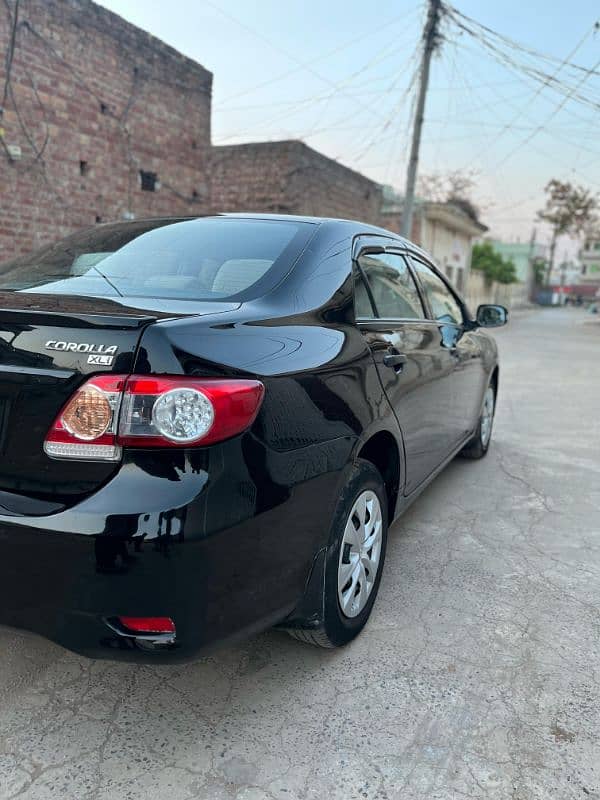 Toyota Corolla XLI 2013 Total Original paint brand new car 3