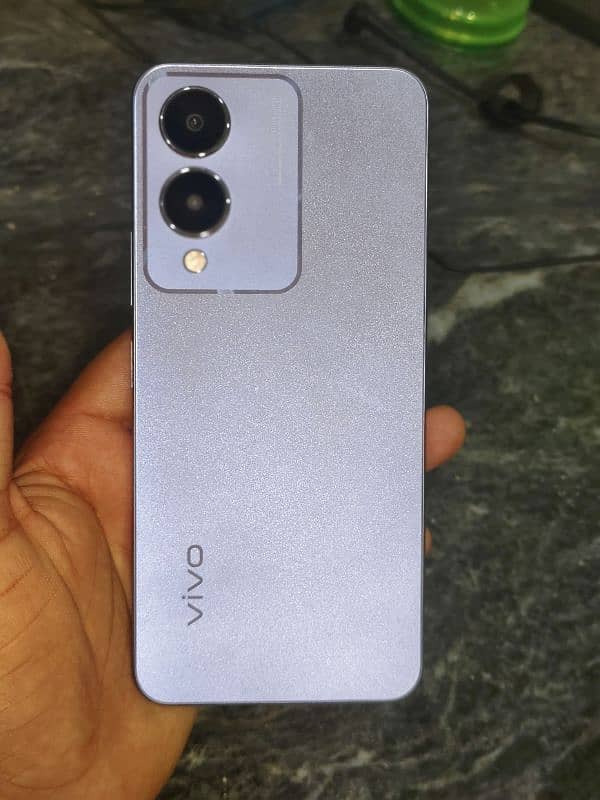 Vivo Y17s 0