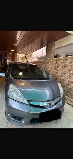 Honda Fit shuttle 2013