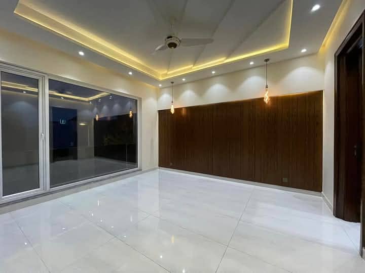 5 Marla 2 badroom upper portion available for rent in dha phase 9 town very good location 6