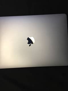 Apple Macbook 2017 8/128, 13 inches