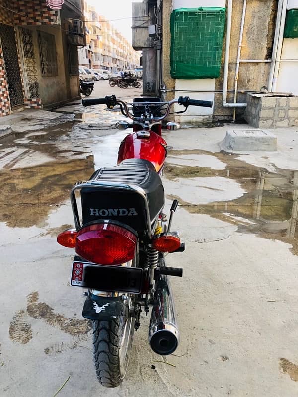 Honda CG-125 karachi number 11