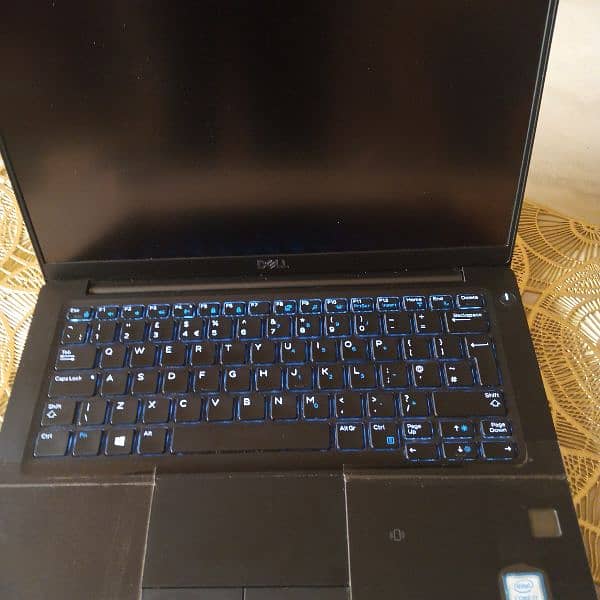 Dell Latitude 7390 CI7 Generation 8 3