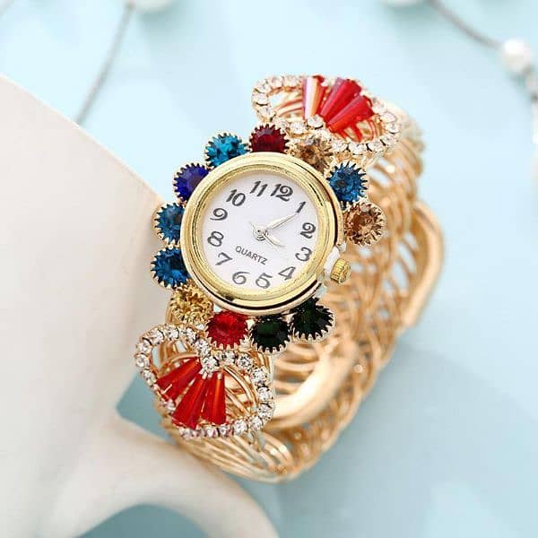 women watch 4