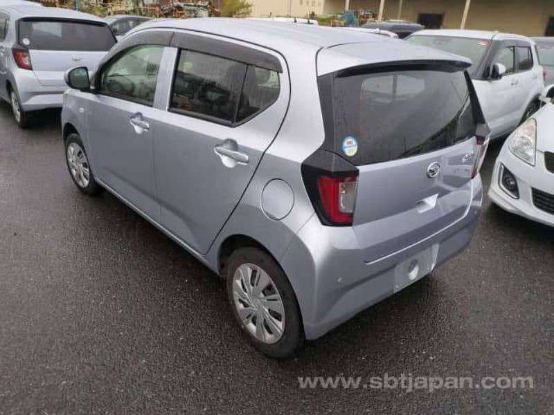 Daihatsu Mira 2021 1