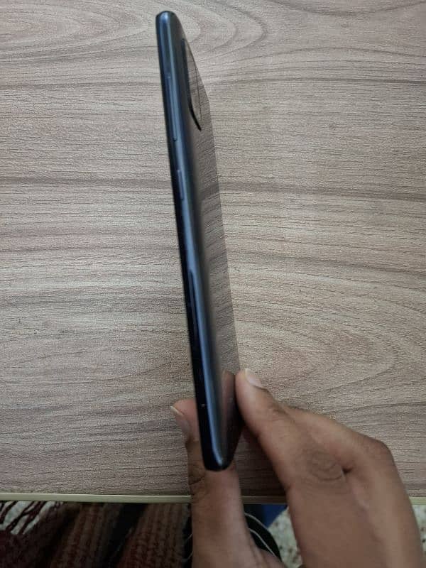 Samsung Galaxy A51 without charger 7