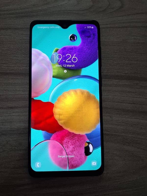 Samsung Galaxy A51 without charger 9