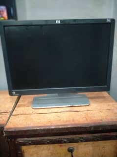 PC lcd HP for sale 19inch wide