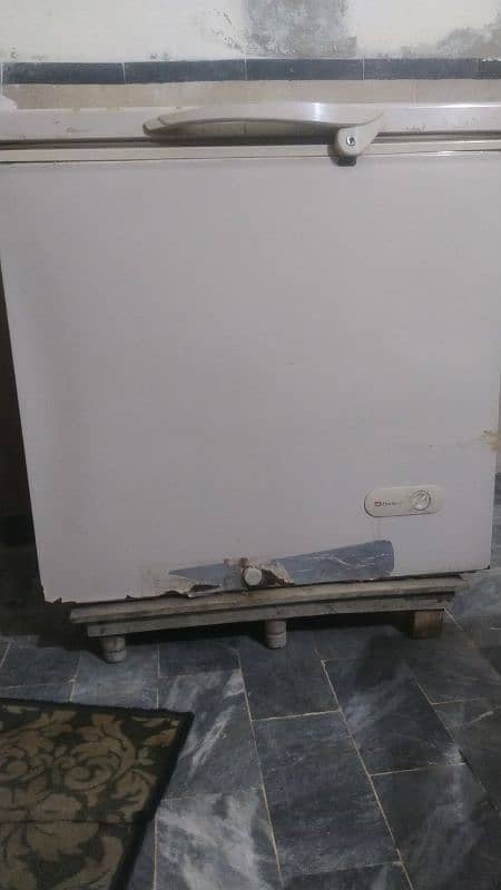 Iam selling My Dawlance Deep Freezer 2