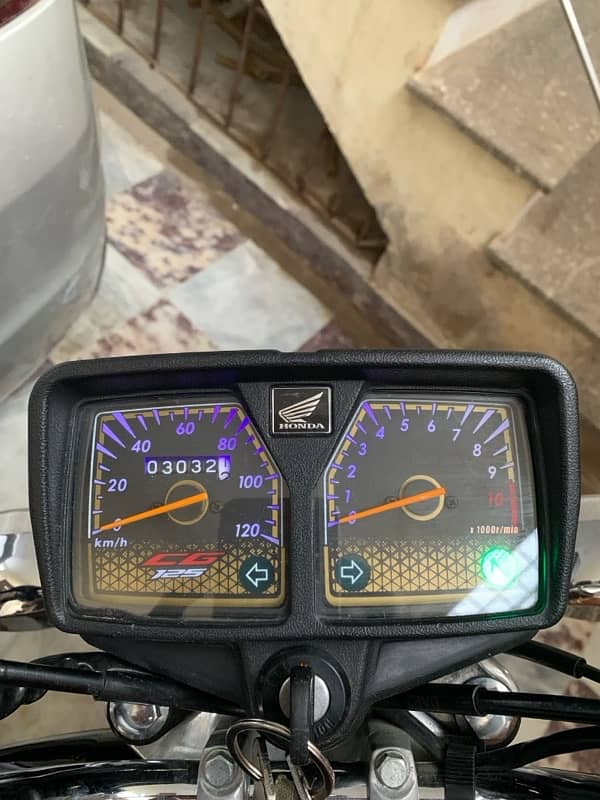 Honda CG 125 Special Gold Edition 2024 8