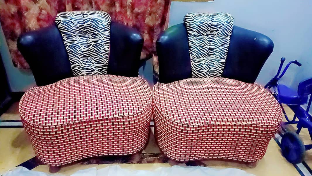 I want to sale my 7 Seater sofa set 0