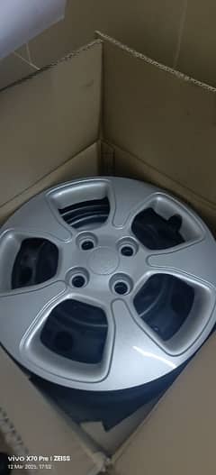 steel rims 14 inch with wheel caps