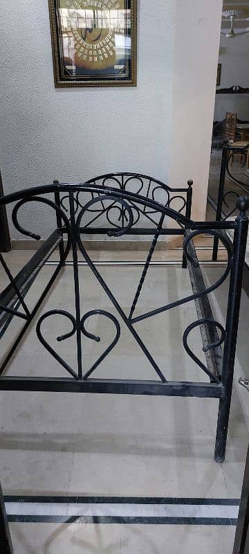 2 Wrought Iron bed For sale 3