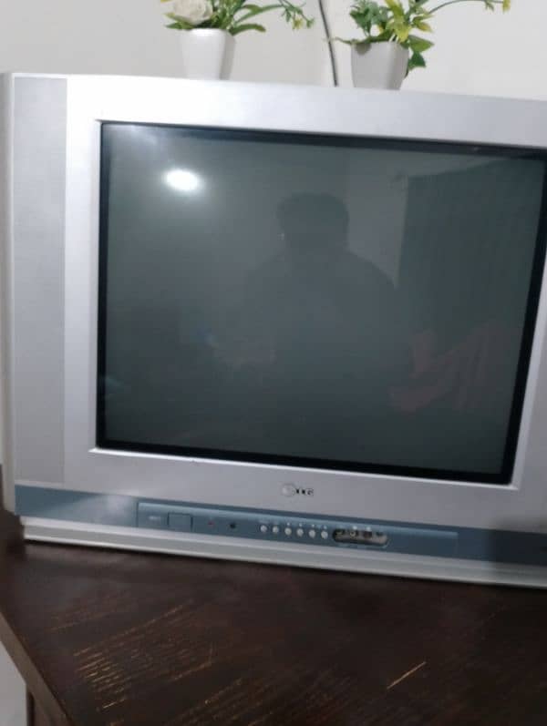 LG FLATRON TV 21 INCH BEHTREEN CONDITION 3