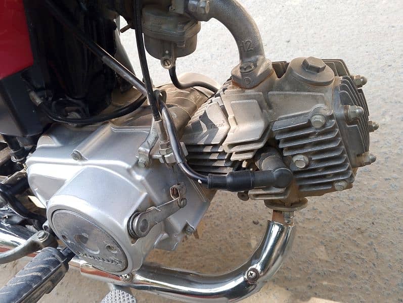 HONDA  BIKE BRAND NEW CONDITION FIRST OWNER 6