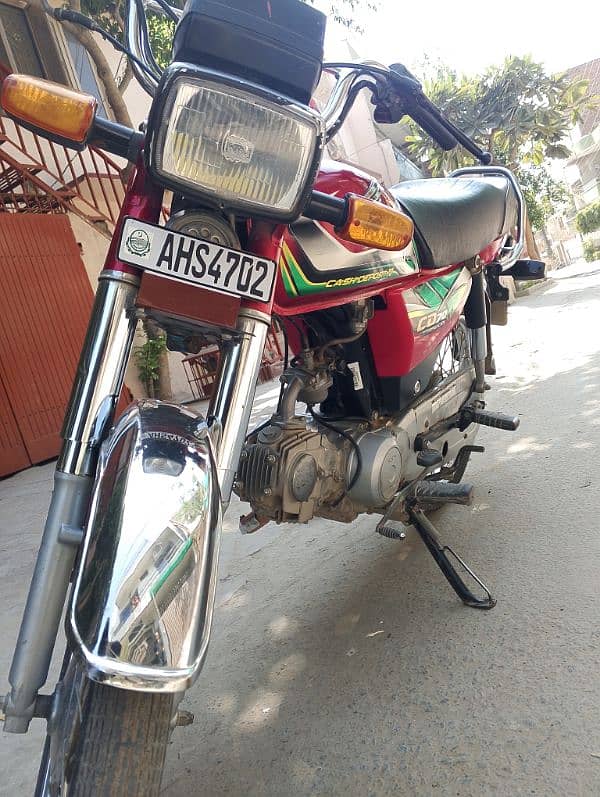 HONDA  BIKE BRAND NEW CONDITION FIRST OWNER 7