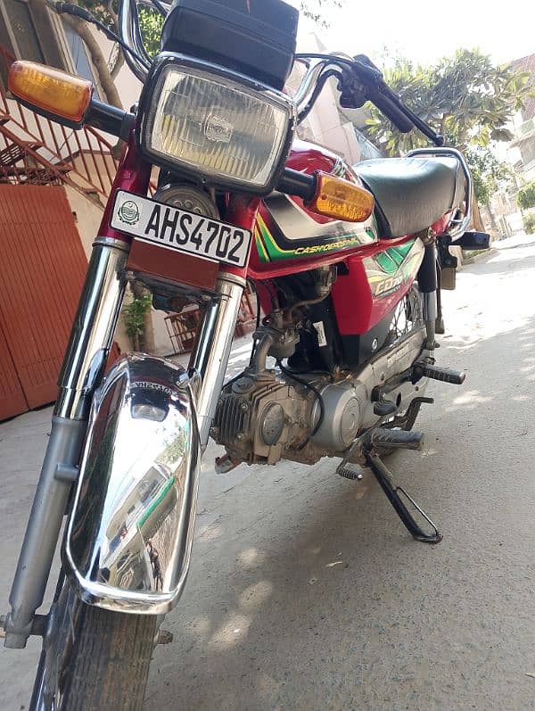 HONDA  BIKE BRAND NEW CONDITION FIRST OWNER 11