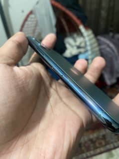 iPhone 11 pro (i cloud lock)