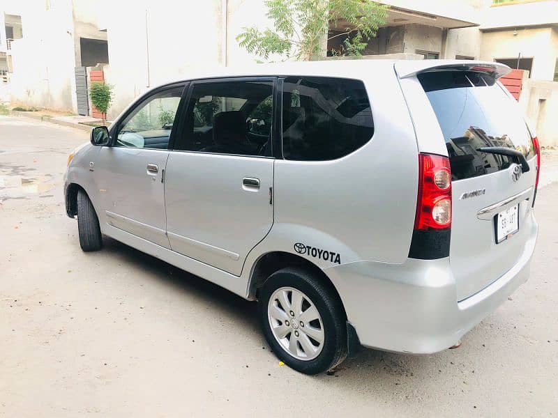 Toyota Avanza 2010 8